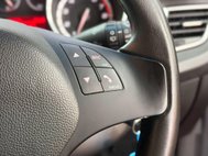 Alfa Romeo Giulietta 1.4 TB MultiAir Lusso Hatchback 5dr Petrol Manual Euro 5 (s/s) (170 bhp) 29
