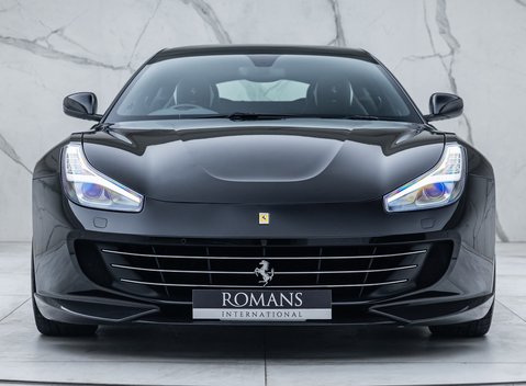 Ferrari GTC4 Lusso V12 4