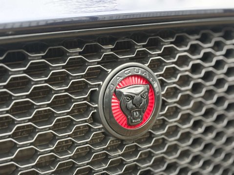 Jaguar F-Pace 2.0 F-Pace R-Sport AWD D Auto 4WD 5dr 10