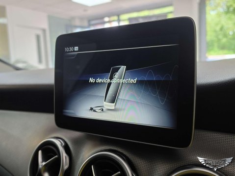 Mercedes-Benz GLA 1.6 GLA180 Urban Edition 7G-DCT Euro 6 (s/s) 5dr 34