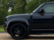 Land Rover Defender V8 9