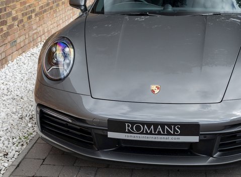 Porsche 911 Carrera 4S (992) 23