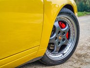 Porsche 911 CARRERA 4 6