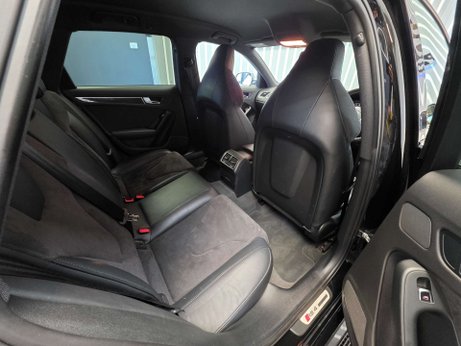 Audi RS4 4.2 FSI V8 Estate 5dr Petrol S Tronic quattro Euro 5 (450 ps) 18