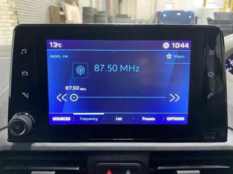 Peugeot Partner BLUEHDI PROFESSIONAL PREMIUM PLUS L1 17