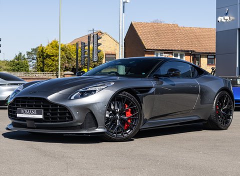 Aston Martin DB12 V8 2