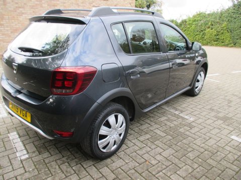 Dacia Sandero Stepway 0.9 TCe Comfort Euro 6 (s/s) 5dr 7