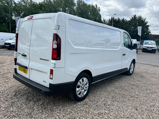 Renault Trafic LWB L2H1 Low Roof LL30 Extra Air Con Alloys Nav Sensors 6