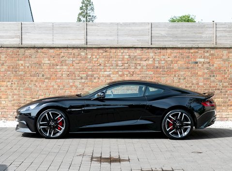 Aston Martin Vanquish 2