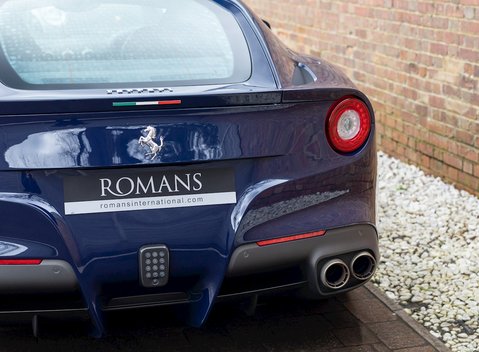 Ferrari F12 Berlinetta 22