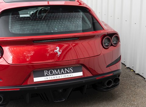 Ferrari GTC4 Lusso T 25