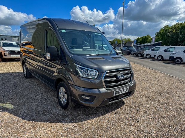 Ford Transit LWB L3H2 Med Roof Limited 350 Air Con Alloys Camera Nav Sensors EURO 6 5