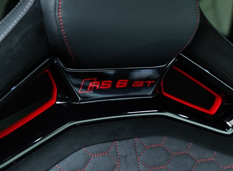 Audi RS6 GT 17