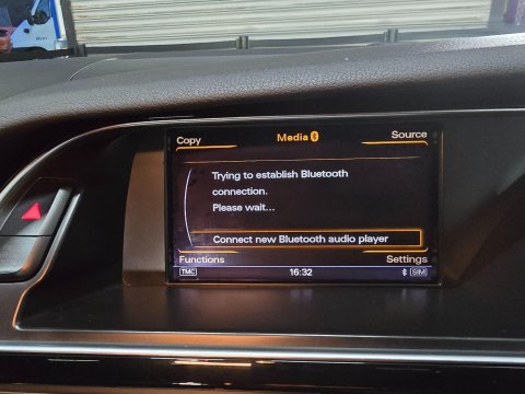 Audi RS4 4.2 FSI V8 S Tronic quattro Euro 5 5dr 35