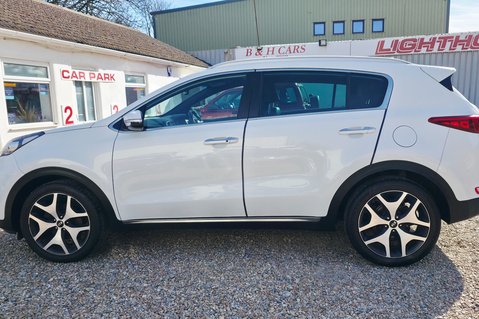 Kia Sportage CRDI GT-LINE ISG SAT NAV. 1 FORMER KEEPER,LAST OWNER 5 YEARS. 34