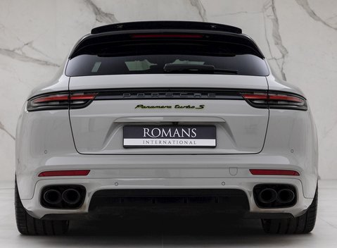 Porsche Panamera Turbo S E-Hybrid Sport Turismo 5