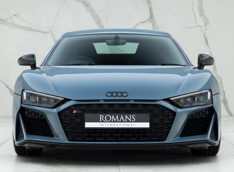 Audi R8 V10 Performance Carbon Black 4