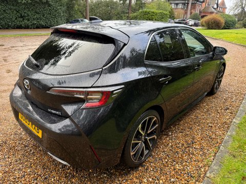 Toyota Corolla 2.0 Corolla Excel VVT-i HEV CVT 5dr 7