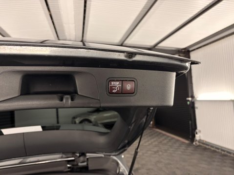 Mercedes-Benz GLC 2.0 GLC250 AMG Line (Premium Plus) G-Tronic 4MATIC Euro 6 (s/s) 5dr 39