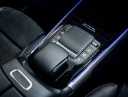 Mercedes-Benz GLB 1.3 GLB 200 AMG Line Premium Plus Night Edition 5dr 33