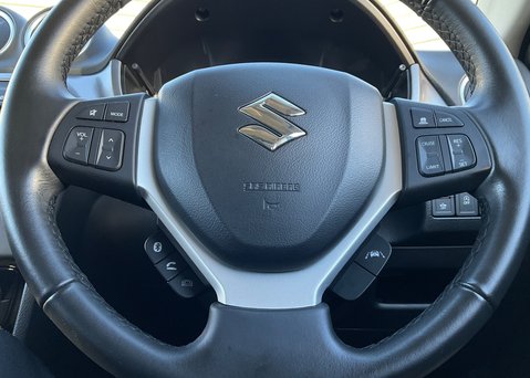 Suzuki Vitara SZ4 BOOSTERJET MHEV 18