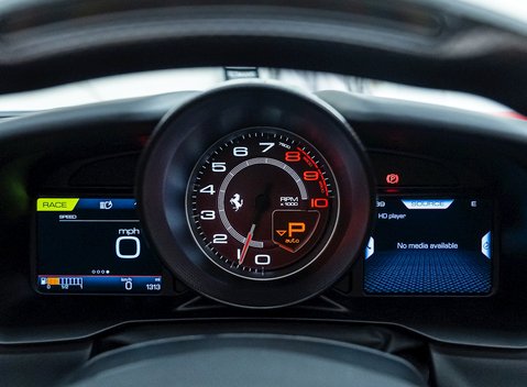 Ferrari F8 Tributo Spider 18