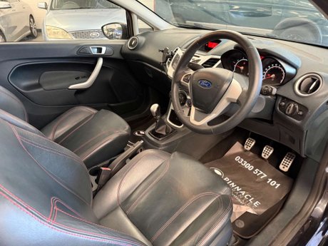Ford Fiesta 1.6 Zetec S 3dr 9