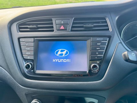 Hyundai i20 MPI PREMIUM SE NAV 27