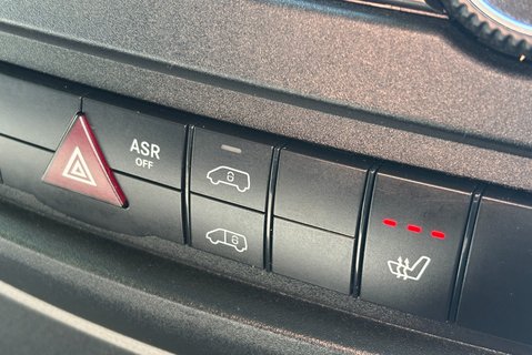 Mercedes-Benz Sprinter 319 V6 Cdi Lwb Hr Panel Van - Twin Side Doors / Air Con / Rear Camera 31