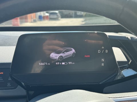 Volkswagen ID.3 (Sold)Pro Performance 58kWh Life Hatchback 5dr Electric Auto (204 ps) 17
