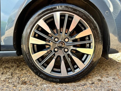Ford Fiesta TITANIUM X MHEV 12