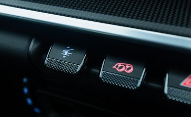 Porsche 911 Turbo S (992) 23