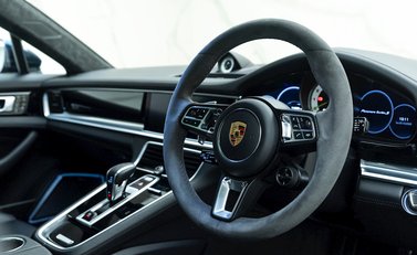 Porsche Panamera Turbo S E-Hybrid Sport Turismo 9