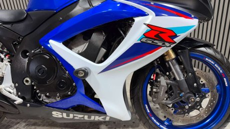 Suzuki GSX-R GSXR600 2008 K7 ONLY 14K NEW MOT 600CC SUPER SPORT 43