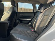 Suzuki Vitara SZ5 MHEV 9