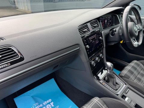 Volkswagen Golf GTD TDI DSG 19