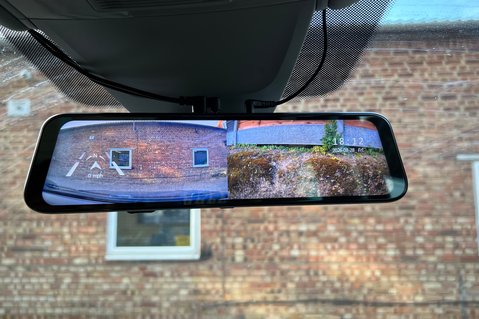 Volkswagen Tiguan SE NAVIGATION TDI BMT DSG -FRONT + REAR CAMERAS  8