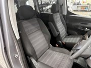 Vauxhall Combo Life 50kWh Design MPV 5dr Electric Auto (7.4kW Charger) (136 ps) Sat Nav 11
