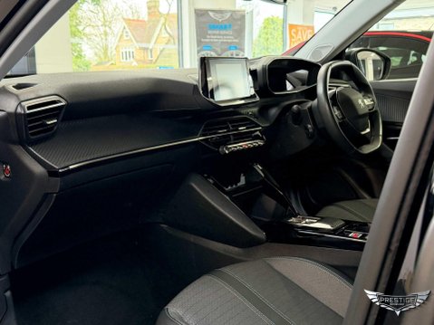 Peugeot 2008 50kWh Allure Premium Auto 5dr (7kW Charger) 17