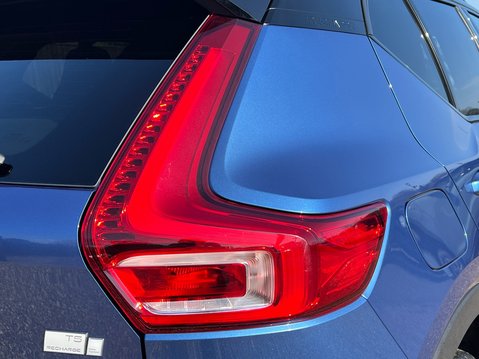 Volvo XC40 RECHARGE T5 R-DESIGN 19
