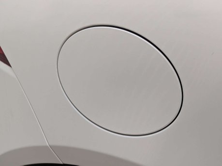 Jaguar E-Pace 2.0 E-Pace R-Dynamic D 4X2 5dr 33