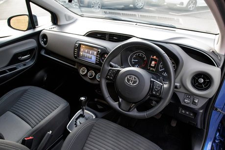 Toyota Yaris VVT-I ICON TECH