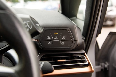 Cupra Born V2 12