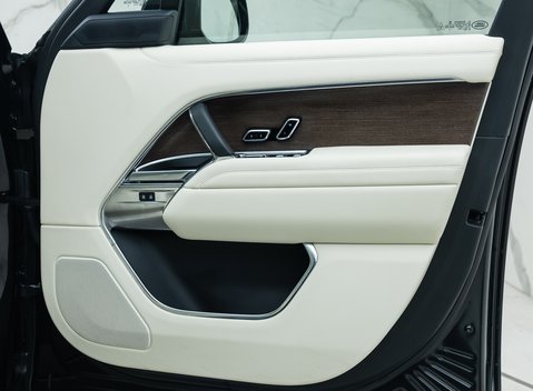 Land Rover Range Rover D350 SE 25