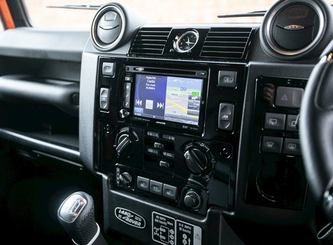 Land Rover Defender 90 Adventure Edition 17