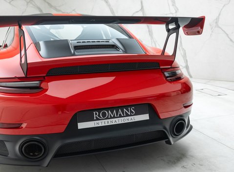 Porsche 911 GT2 RS Weissach (991) 39