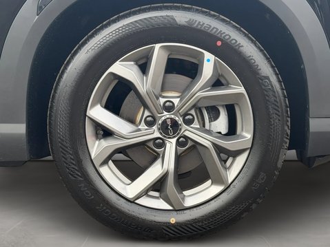BYD Atto 2 2 5dr 130kw Boost 51kwh Auto 11