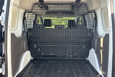 Ford Transit Connect 220 Leader DCIV Selectshift Auto - Sat Nav / 5 Seats / Rear Camera 13