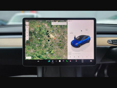 Tesla Model Y LONG RANGE AWD 22