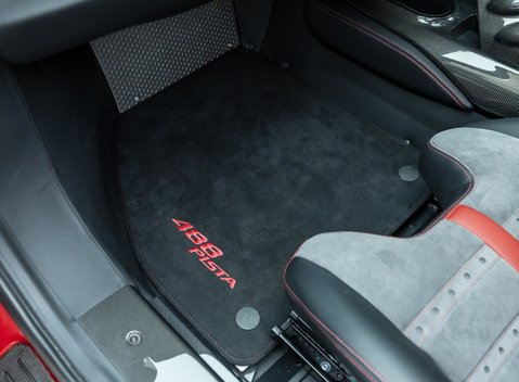 Ferrari 488 Pista 25